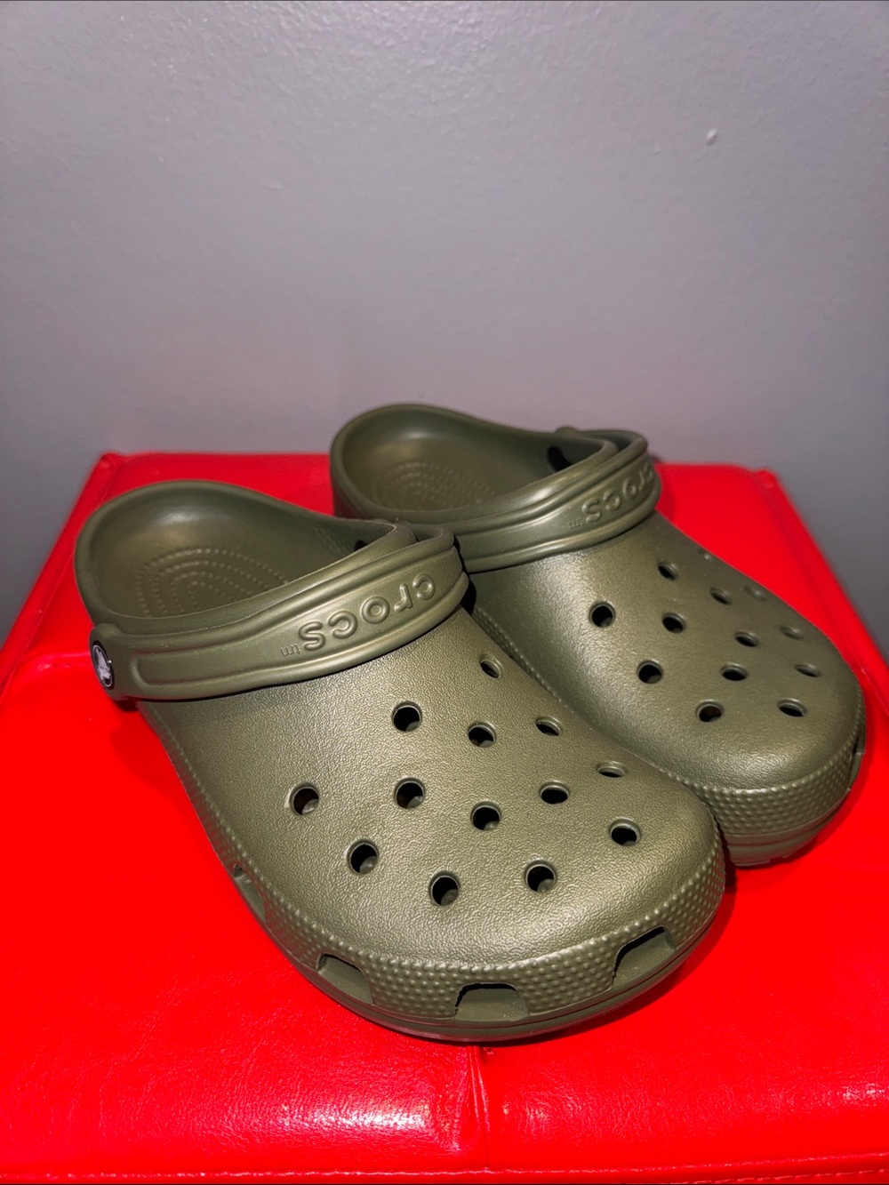 CROCS Classic Clog in Olive Green